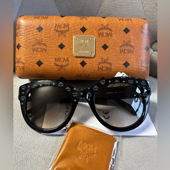 NWT MCM 53MM Logo Cat Eye Sunglasses - Picture 1 of 8